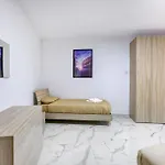Avery Court Coastal In St Pauls Bay By 360 Estates * Σεντ Πόλς Μπέι