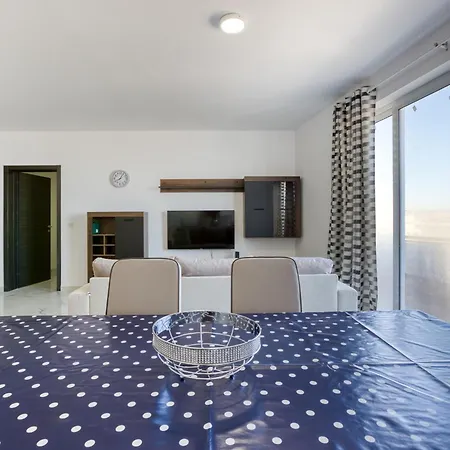 Avery Court Coastal In St Pauls Bay By 360 Estates *