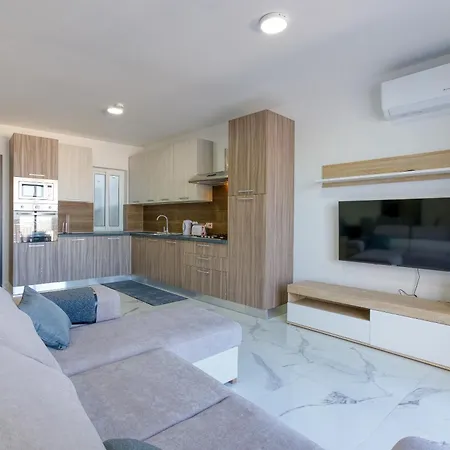 Avery Court Coastal In St Pauls Bay By 360 Estates *