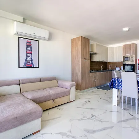 Avery Court Coastal In St Pauls Bay By 360 Estates