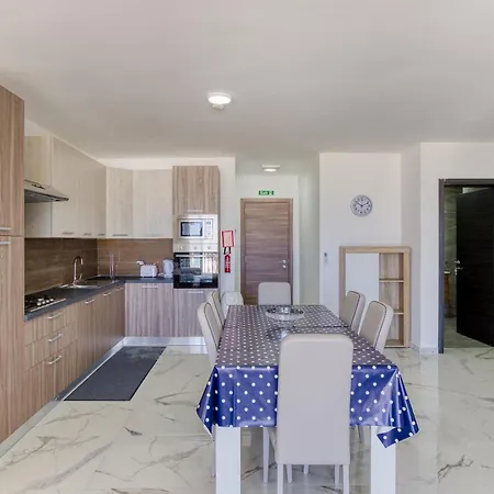 Apartamento Avery Court Coastal In St Pauls Bay By 360 Estates