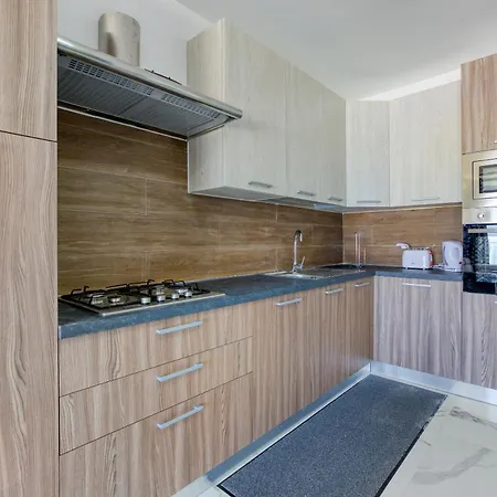 Avery Court Coastal In St Pauls Bay By 360 Estates Apartamento St. Paul's Bay