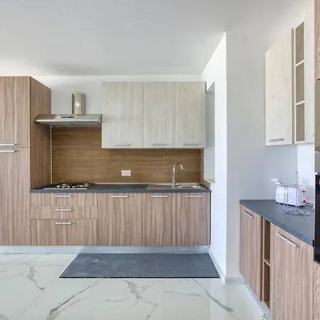 Avery Court Coastal In St Pauls Bay By 360 Estates Apartment