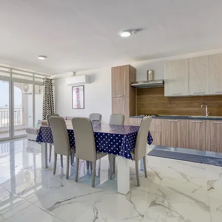 Daire Avery Court Coastal In St Pauls Bay By 360 Estates