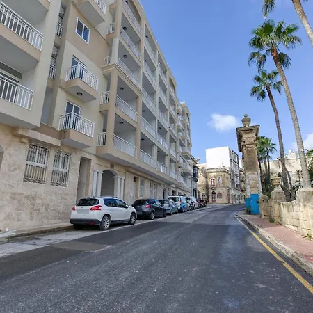 Apartment Avery Court Coastal In St Pauls Bay By 360 Estates St. Paul's Bay
