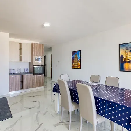 Avery Court Coastal In St Pauls Bay By 360 Estates Apartment *