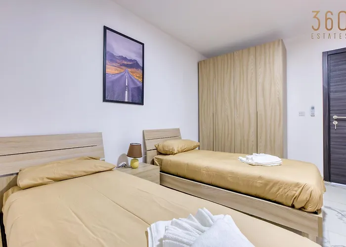 Daire Avery Court Coastal In St Pauls Bay By 360 Estates *