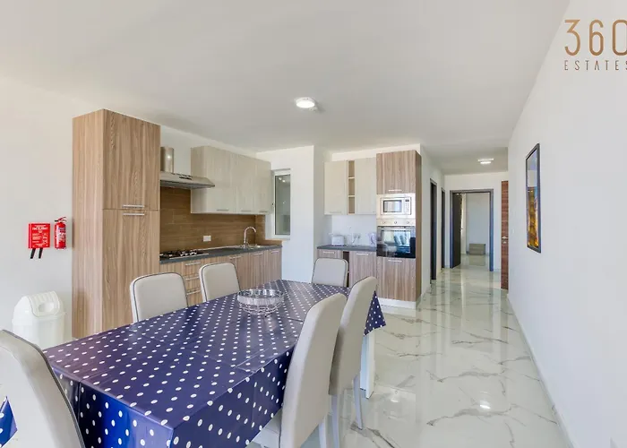 Avery Court Coastal In St Pauls Bay By 360 Estates Daire *