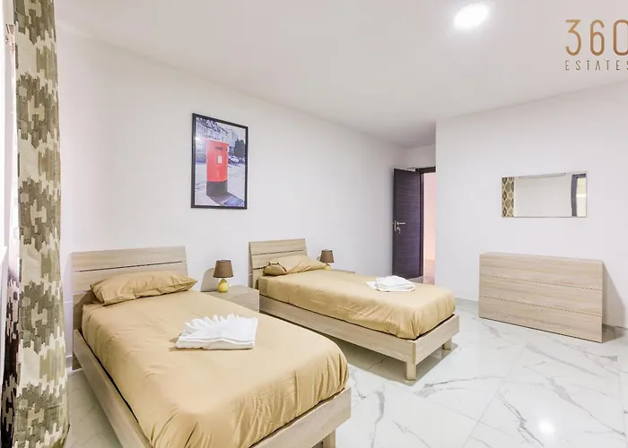 Avery Court Coastal In St Pauls Bay By 360 Estates Daire