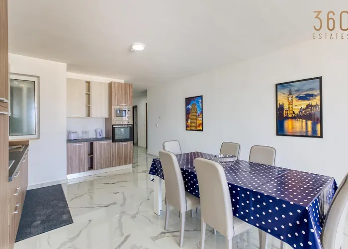 Avery Court Coastal In St Pauls Bay By 360 Estates Apartment *