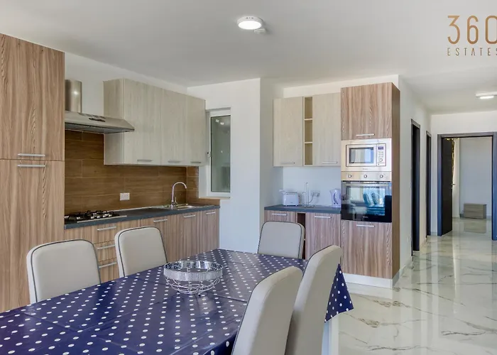 Avery Court Coastal In St Pauls Bay By 360 Estates